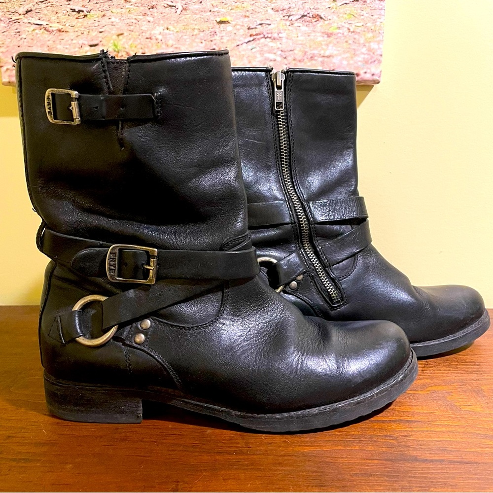 Frye Veronica Crisscross Short Moto Engineer Boots in Black Size 9